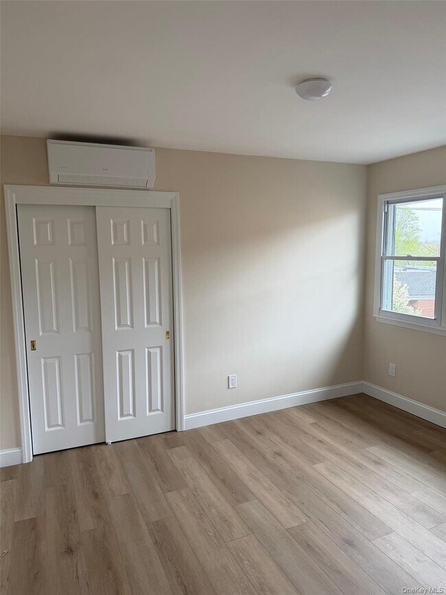 Foto del edificio - 3 Railroad Ave