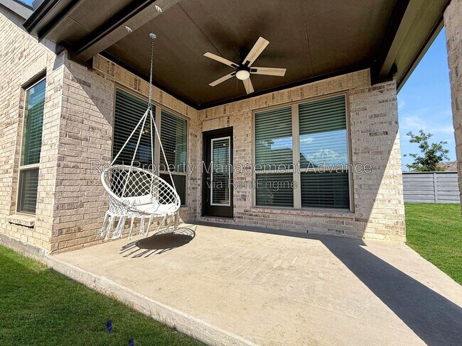 Building Photo - 516 Evergreen Rd