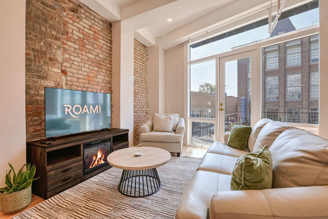 Foto principal - 1050 Annunciation St