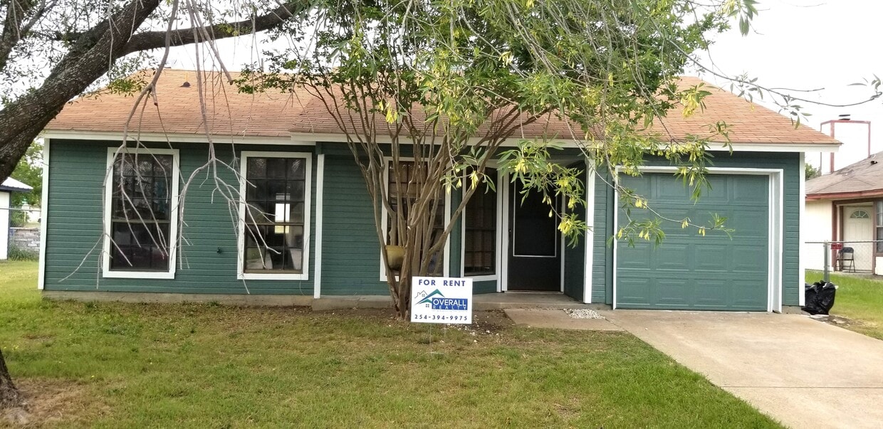 Primary Photo - 3701 Daniels Dr