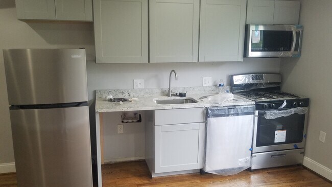 New Kitchen - 1006 Quebec Ter