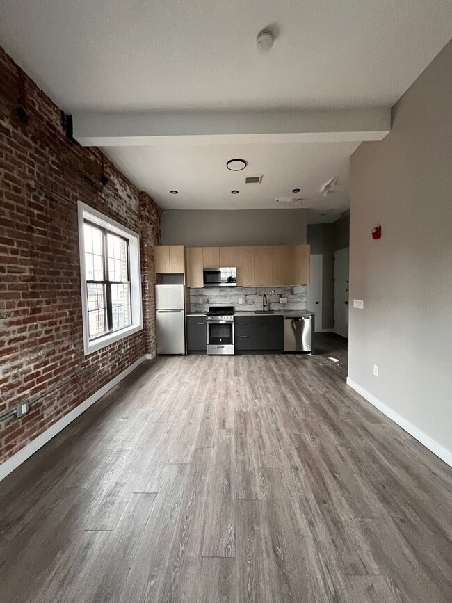 Building Photo - 73 Arlington Ave