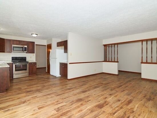 Foto del edificio - 5248 Sherwood Ct