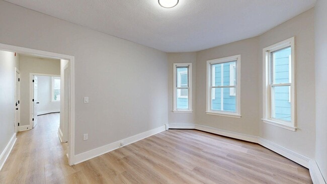 Photo - 165 Hichborn Street Apartment