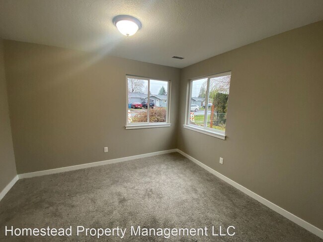 Foto del edificio - 3 br, 2 bath House - 520 1st Street