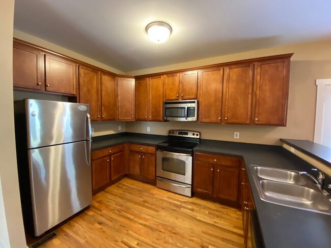 Building Photo - PRE-LEASING FOR AUGUST 2026!