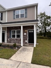 Building Photo - 2 Jaydn Dr W