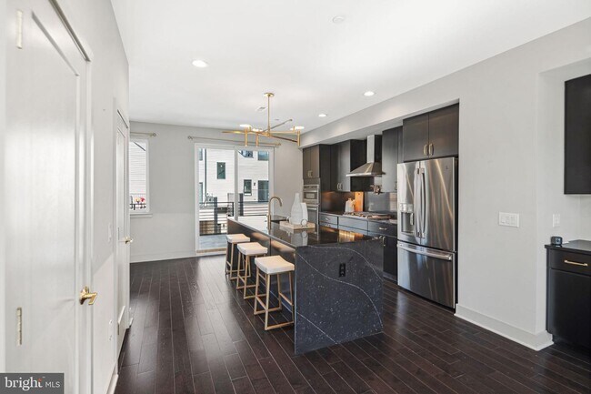 Foto del edificio - 670 N 13th St