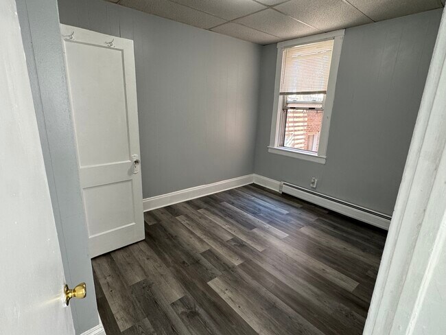 Bedroom 1 - 344 Union Ave