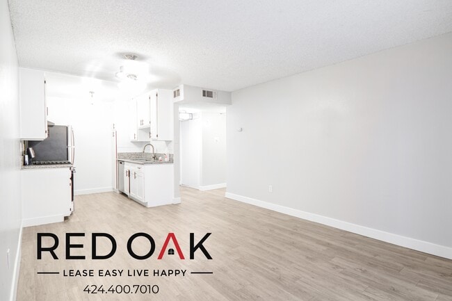 Foto del edificio - ~1 Month FREE~ Stunning One Bedroom wit a ...