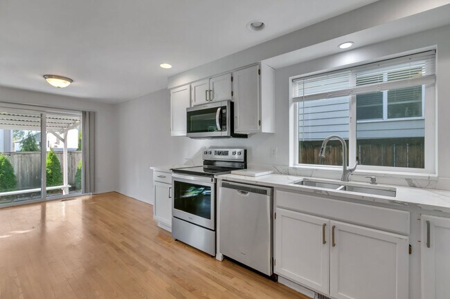 Foto del edificio - Spacious 4 bedroom - Ready Now
