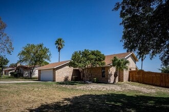 Building Photo - 210 Warbonnet Trail