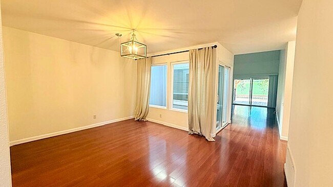 Foto del edificio - Charming, 2BD/2BA, Single-Story TH in Crow Canyon Country Club in Danville- Available NOW!