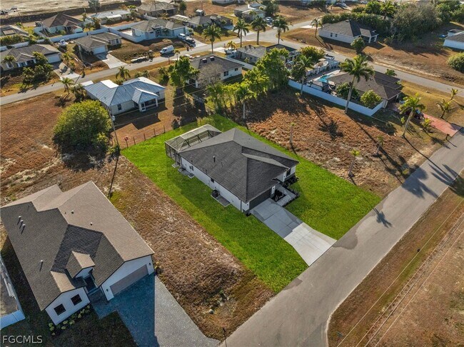 Building Photo - 1109 NE 2nd Ave