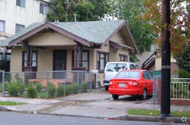 Building Photo - 1208 Temple Ave