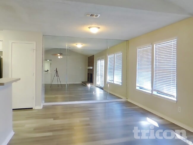 Building Photo - 2442 Antler Trail