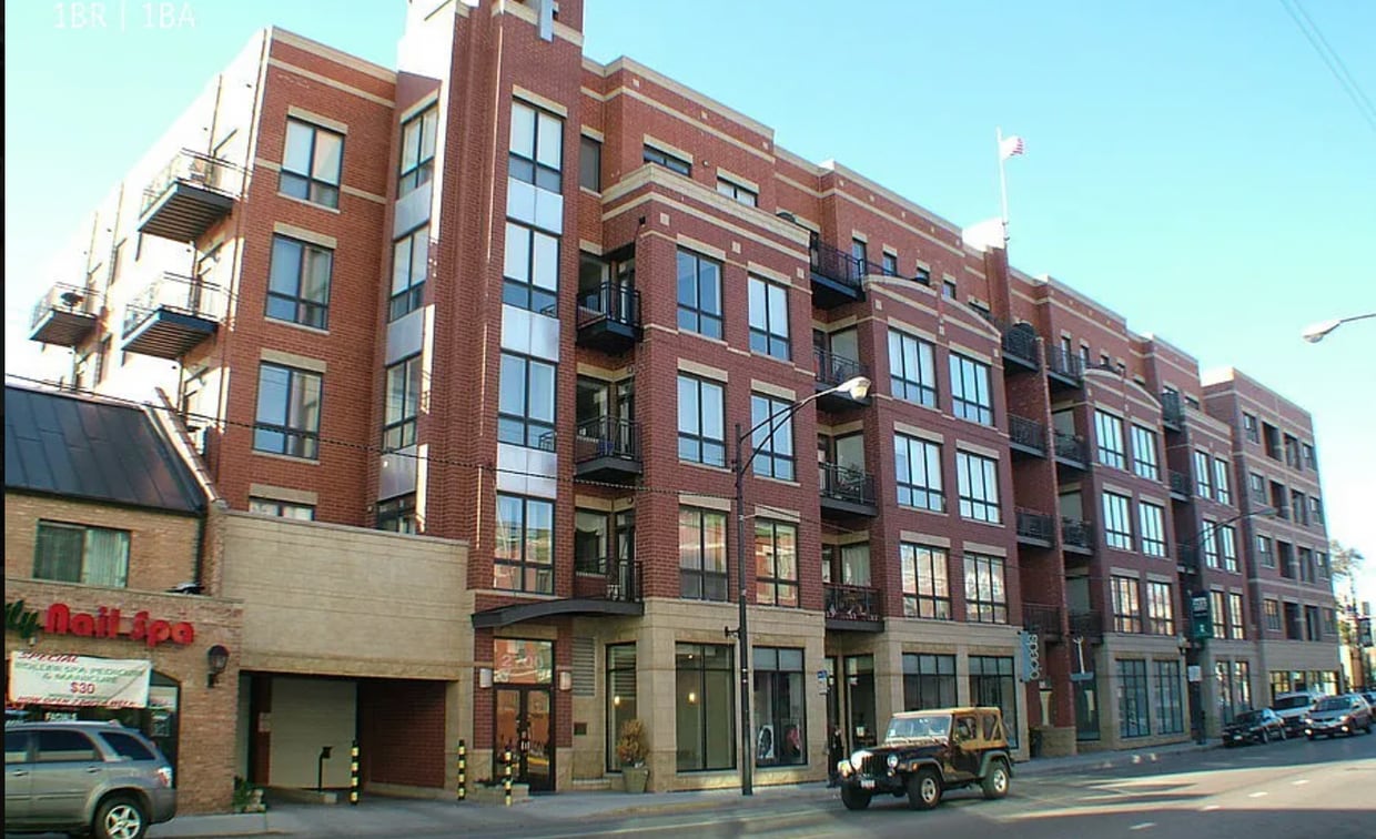 Foto principal - 2700 N Halsted St