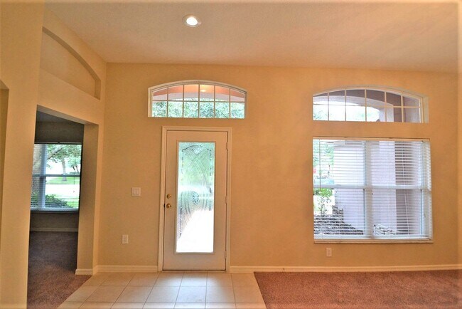 Building Photo - 10142 Whisper Pointe Dr