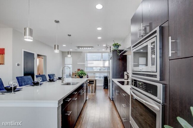 Building Photo - 3 br, 3.5 bath Townhome - 1717 Eaton St