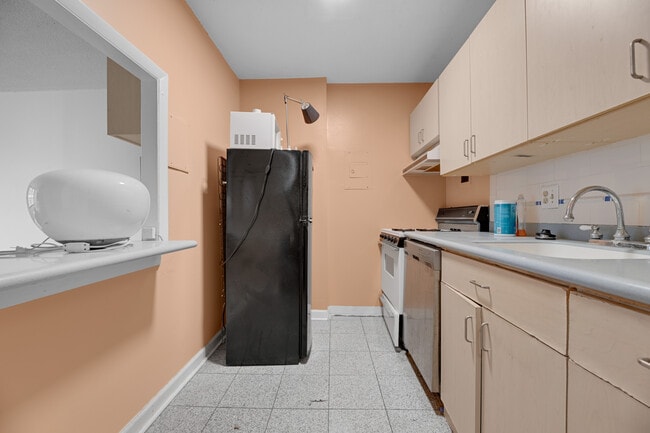 Building Photo - 1301 20th St NW
