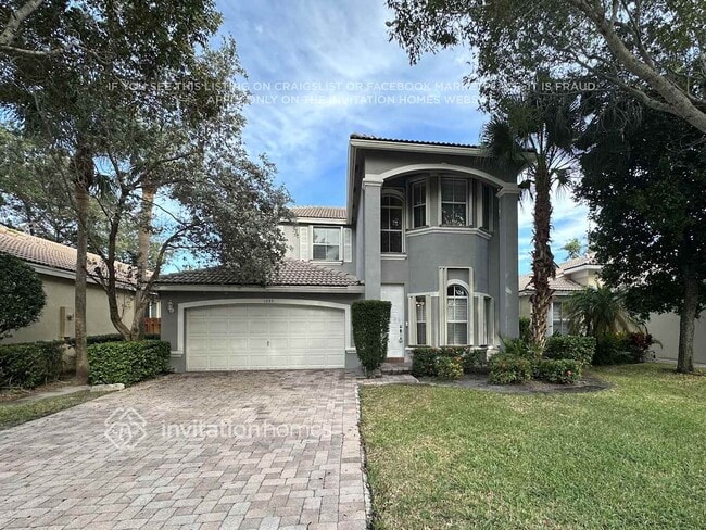 Building Photo - 1235 E Magnolia Cir