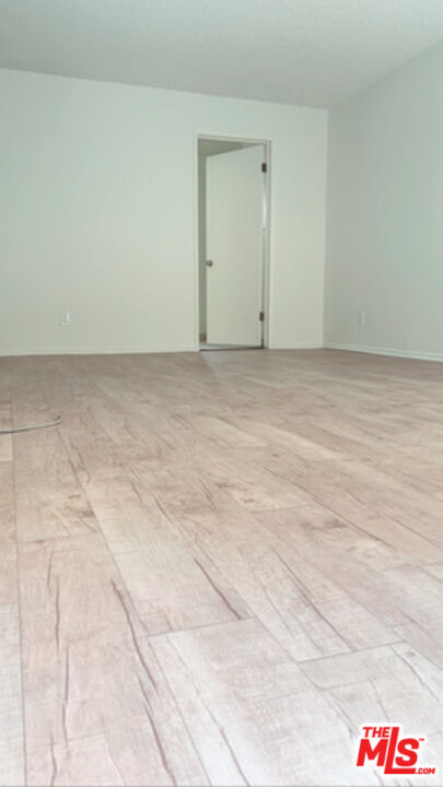 Foto del edificio - 518 Raymond Ave