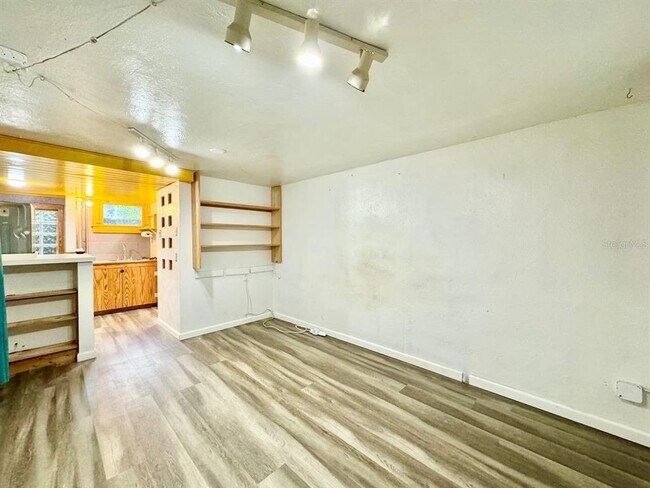 Foto del edificio - 6601 N Navin Ave