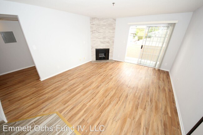 Building Photo - 7140 Flight Ave