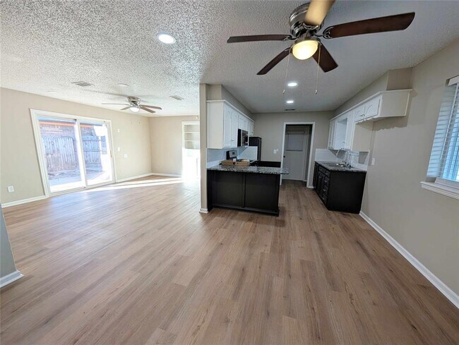 Foto del edificio - 7440 NW 6th St