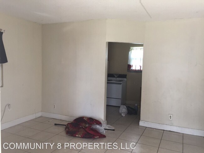 Building Photo - 3 br, 1 bath House - 2301 NW 12 CT