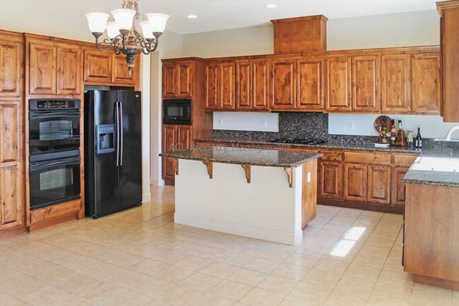 Building Photo - 306 Carrick Cir
