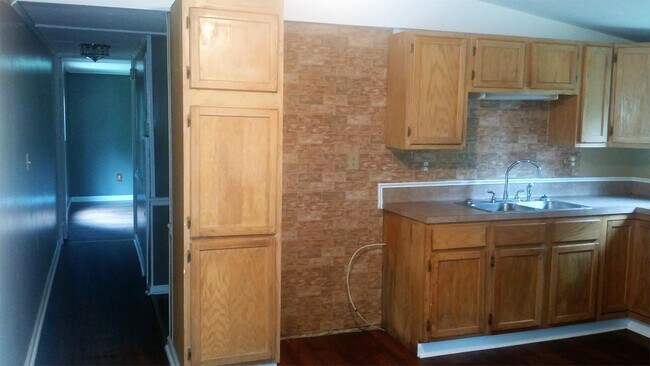 Foto del edificio - 600 Garber Rd