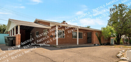Building Photo - 2212 E La Mirada St
