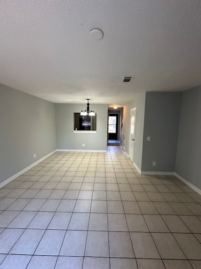 Building Photo - Hilton Head Island - Woodlake - Unit 111