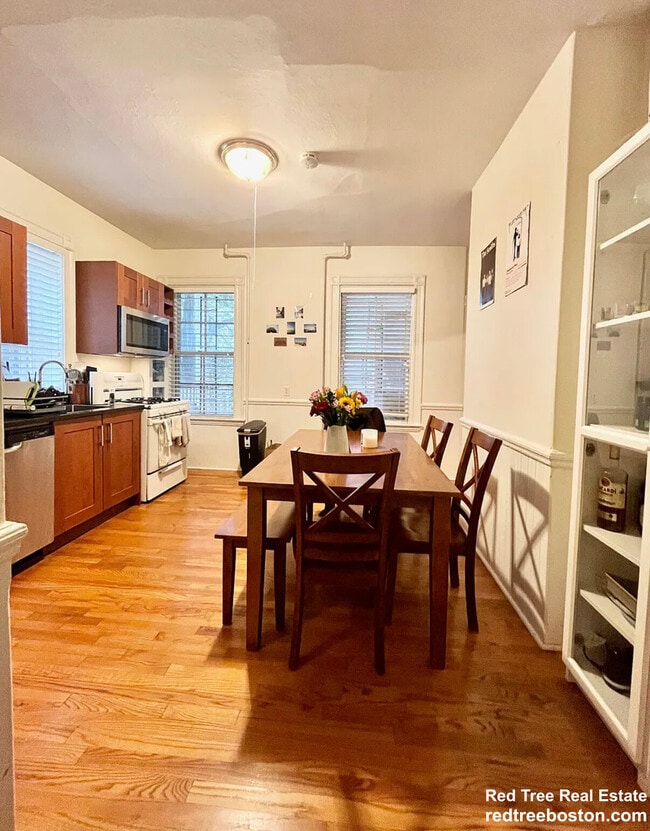 Building Photo - 73 Delle Ave