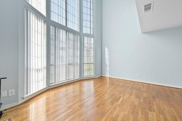 Foto del edificio - 3100 Cole Ave