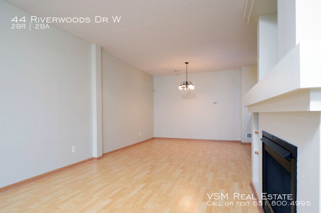 Building Photo - 44 River Woods Dr W