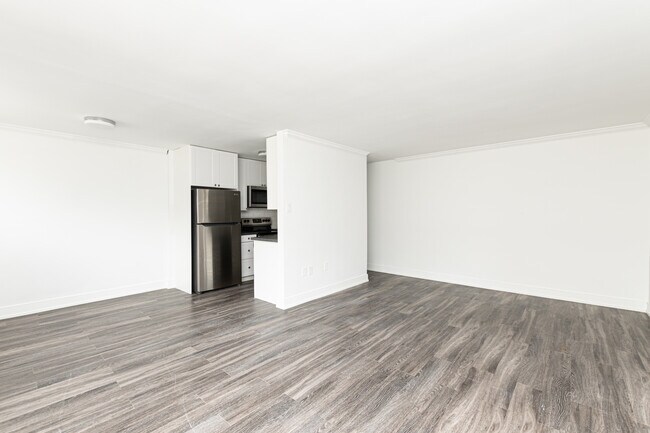 Photo du bâtiment - 543 Mornington Avenue & 135 Connaught Avenue