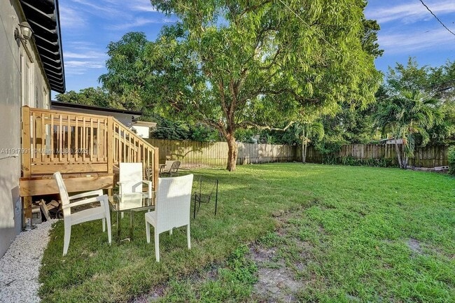 Building Photo - 170 NW 46th St