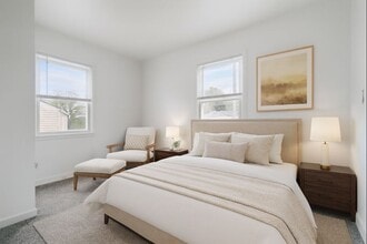 Building Photo - 40 Midland Heights Cir