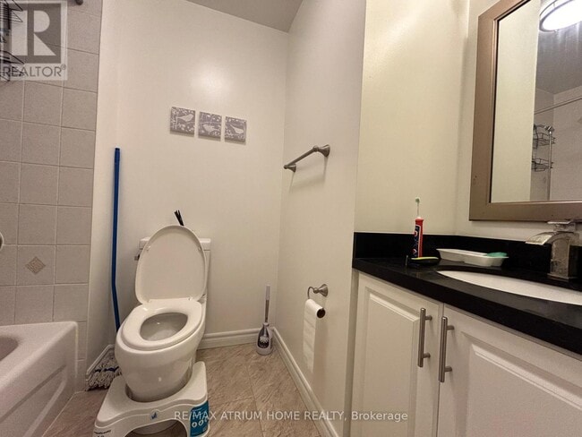 Building Photo - 3077 Hawktail Crescent