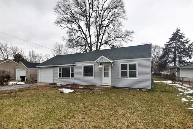 Building Photo - 208 Harlem Rd Building Photo - 208 Harlem Rd