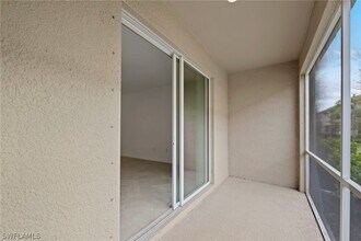 Building Photo - 2827 Blossom Wy