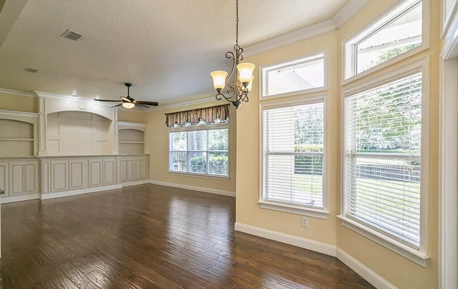 Foto del edificio - 905 Quincy Ct