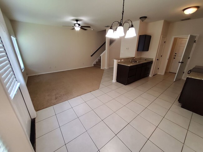 Building Photo - 8712 Vista De Nubes