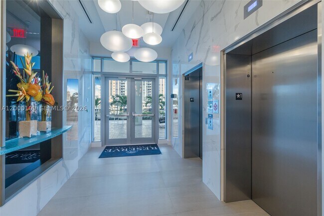 Foto del edificio - 17111 Biscayne Blvd