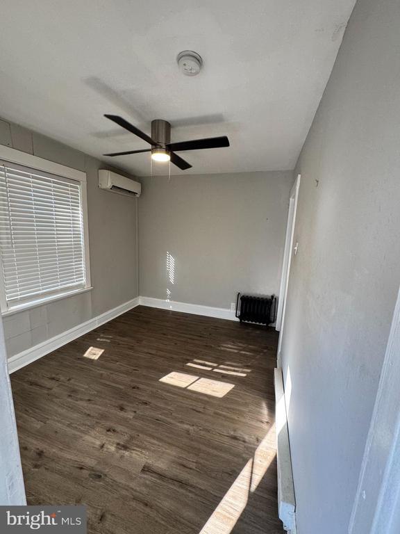 Foto del edificio - 202 S Main St