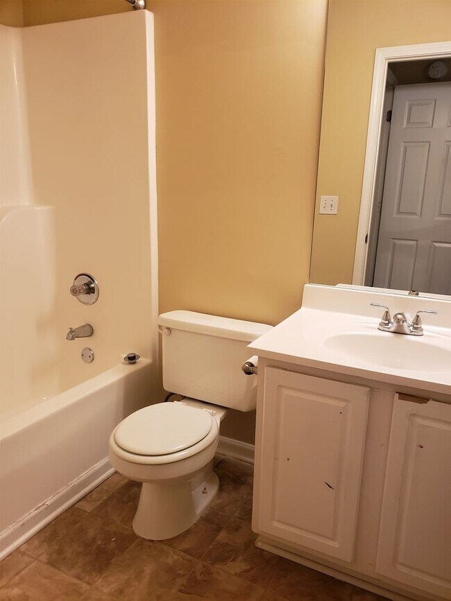 Foto del edificio - 2 Bedroom Duplex in Murfreesboro