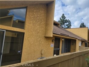 Building Photo - 435 W 9th St