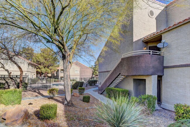 Foto del edificio - Fully furnished Condo in a great location!